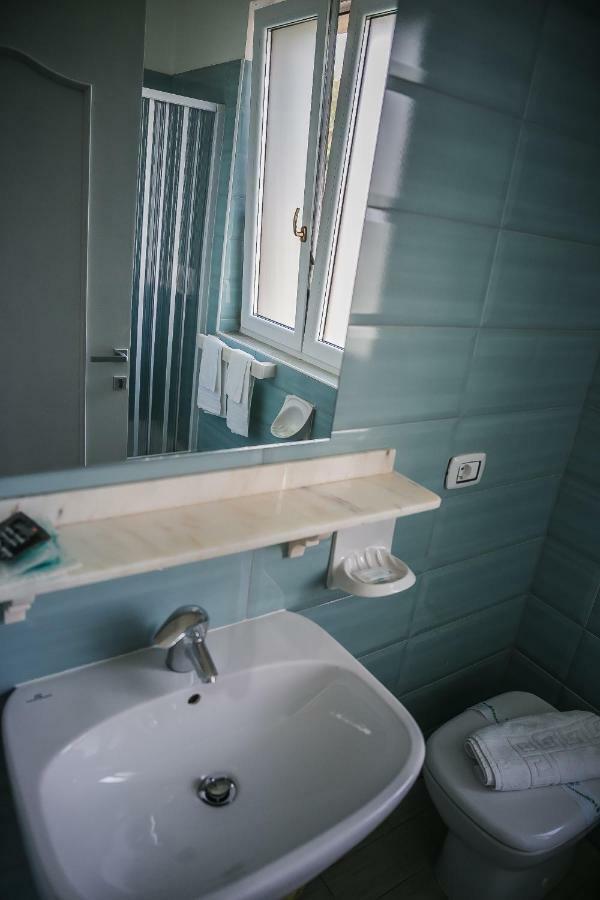 Hotel La Perla Villammare Ngoại thất bức ảnh